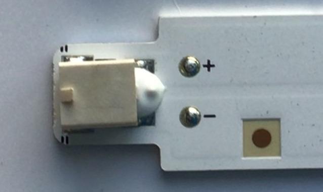 KIT DE LED'S PARA TV SAMSUNG ( 3 PZ ) / NUMERO DE PARTE HRS-H535-0430000-0310-3030-12.5-N-V11 / 75.2ML16G001 / L6+L8 C8 V30 W3 21 47 / 17616 / PANEL CY-BA043HGER1 / MODELO UE43AU7172U - Imagen 2